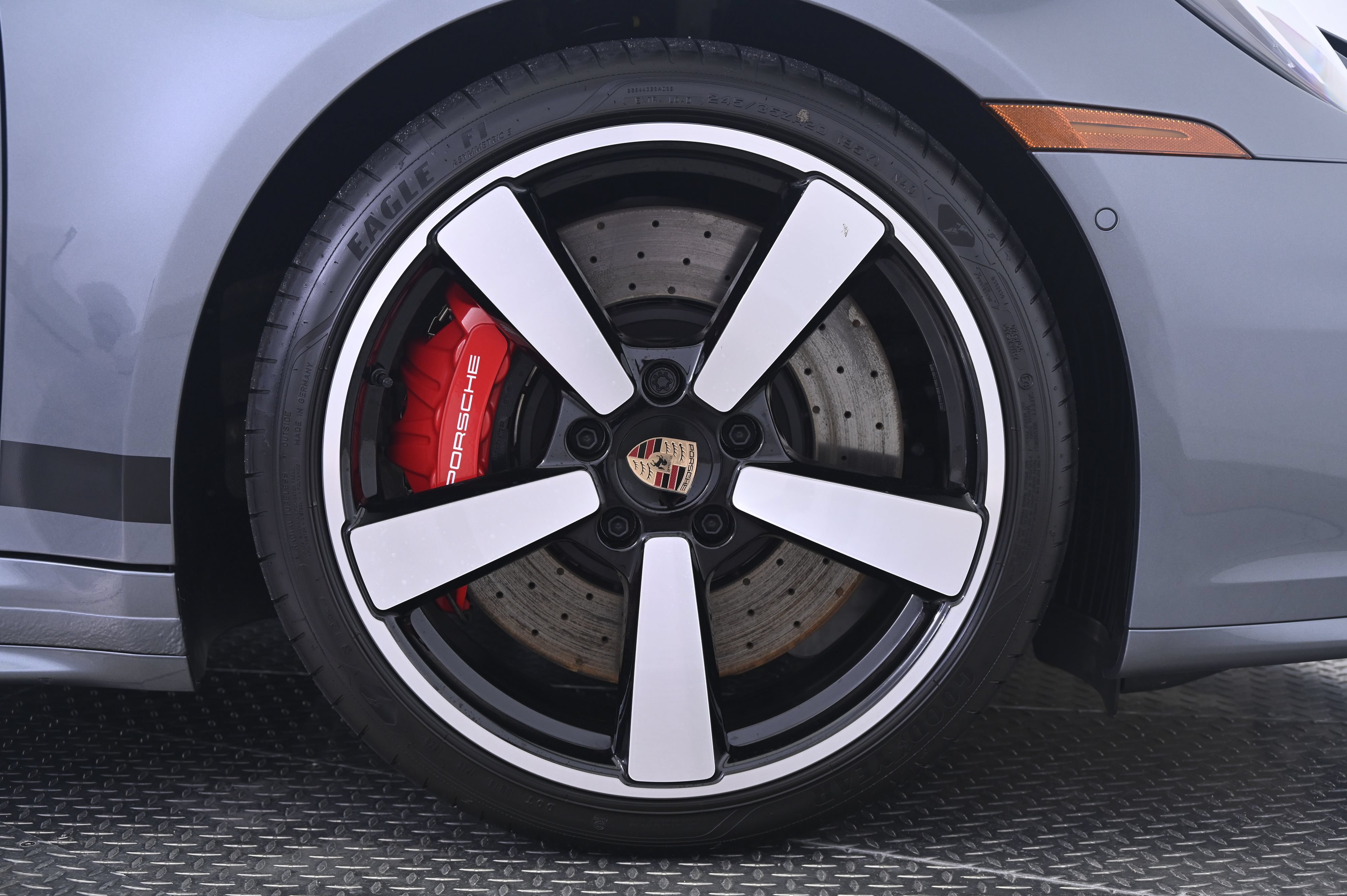 Certified 2026 Porsche 911 Targa 4S AWD/4WD image 18