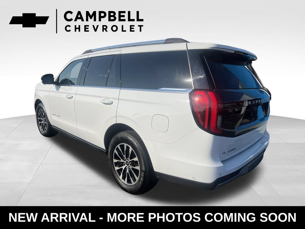 Used 2025 Ford Expedition Platinum AWD/4WD image 3