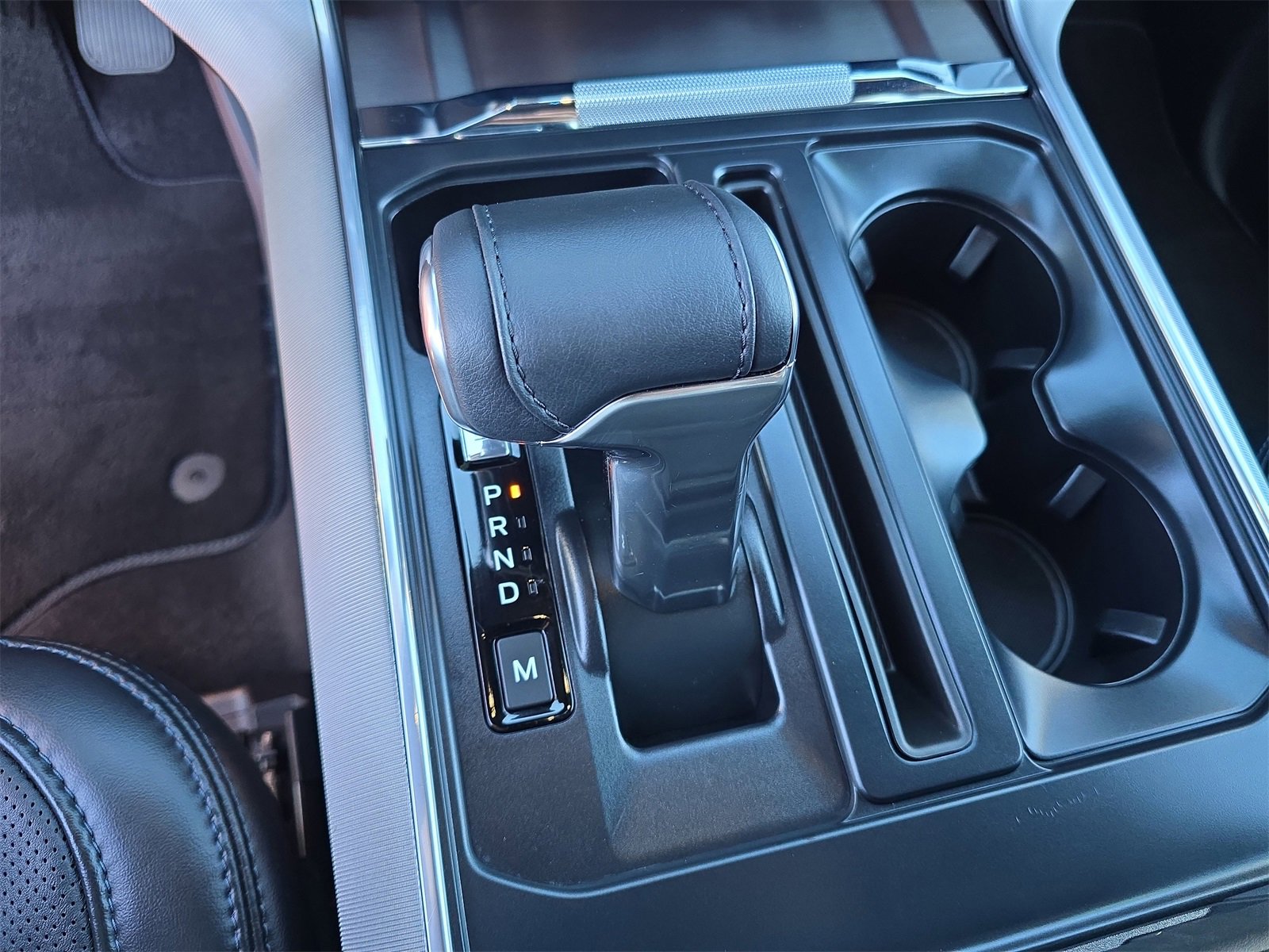 Used 2024 Ford F150 Platinum image 19