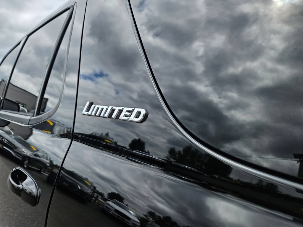 Used 2005 Toyota Sequoia Limited AWD/4WD image 8