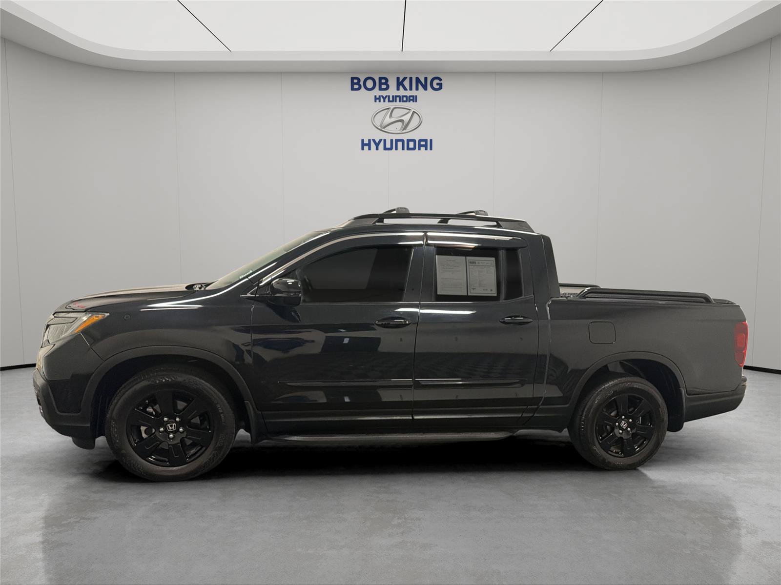 Used 2017 Honda Ridgeline Black Edition image 2