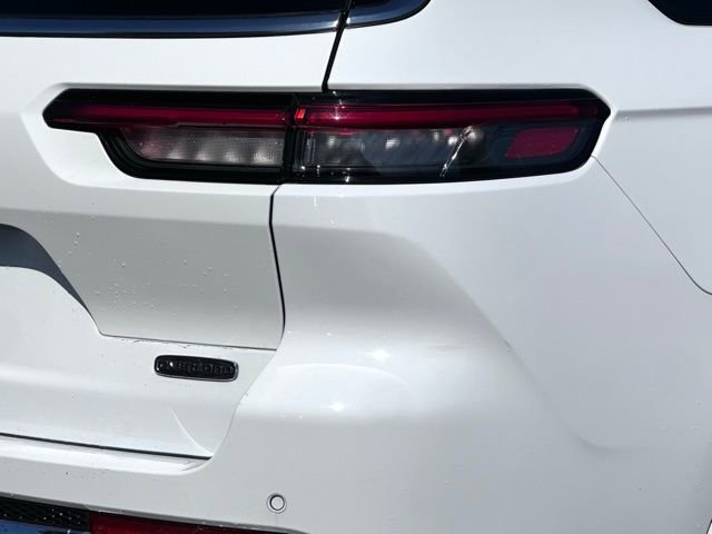 Used 2022 Jeep Grand Cherokee L Overland w/ Luxury Tech Group IV image 12