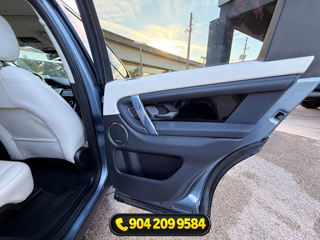 Used 2023 Land Rover Discovery Sport S image 40