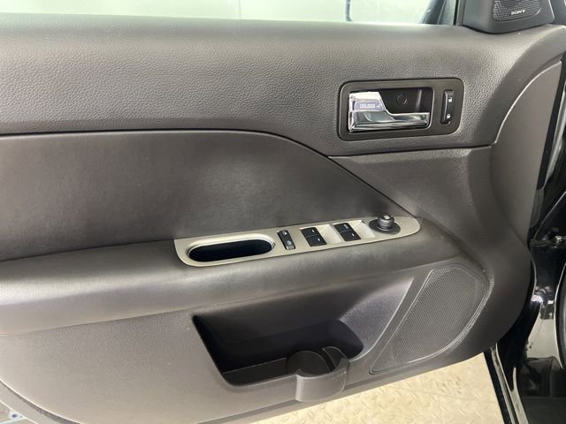 Used 2010 Ford Fusion SEL FWD image 17