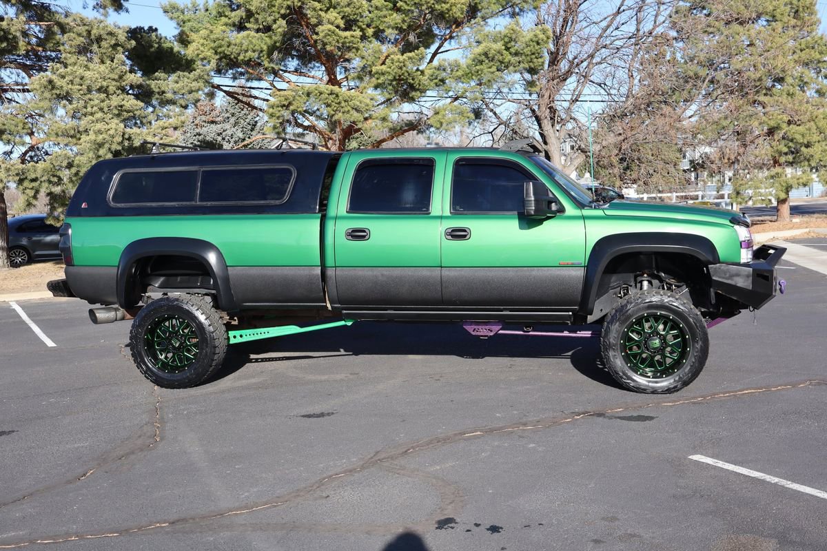 Used 2007 Chevrolet Silverado 3500 LT w/ Heavy-Duty Power Package AWD/4WD image 3