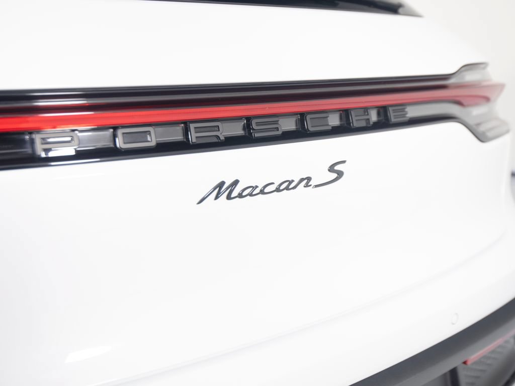 Certified 2026 Porsche Macan S AWD/4WD image 44