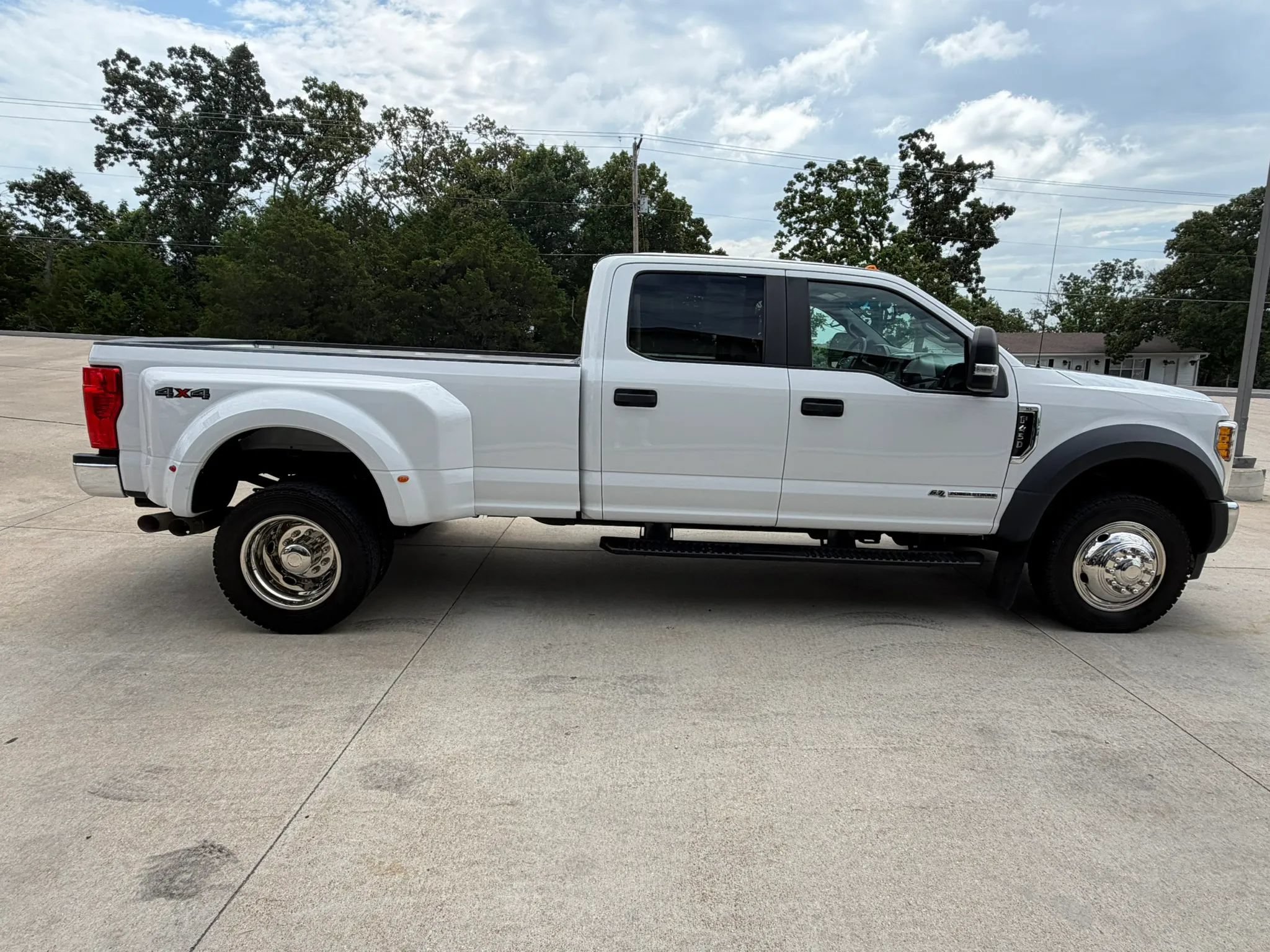 Used 2017 Ford F450 XL w/ Power Equipment Group AWD/4WD image 2