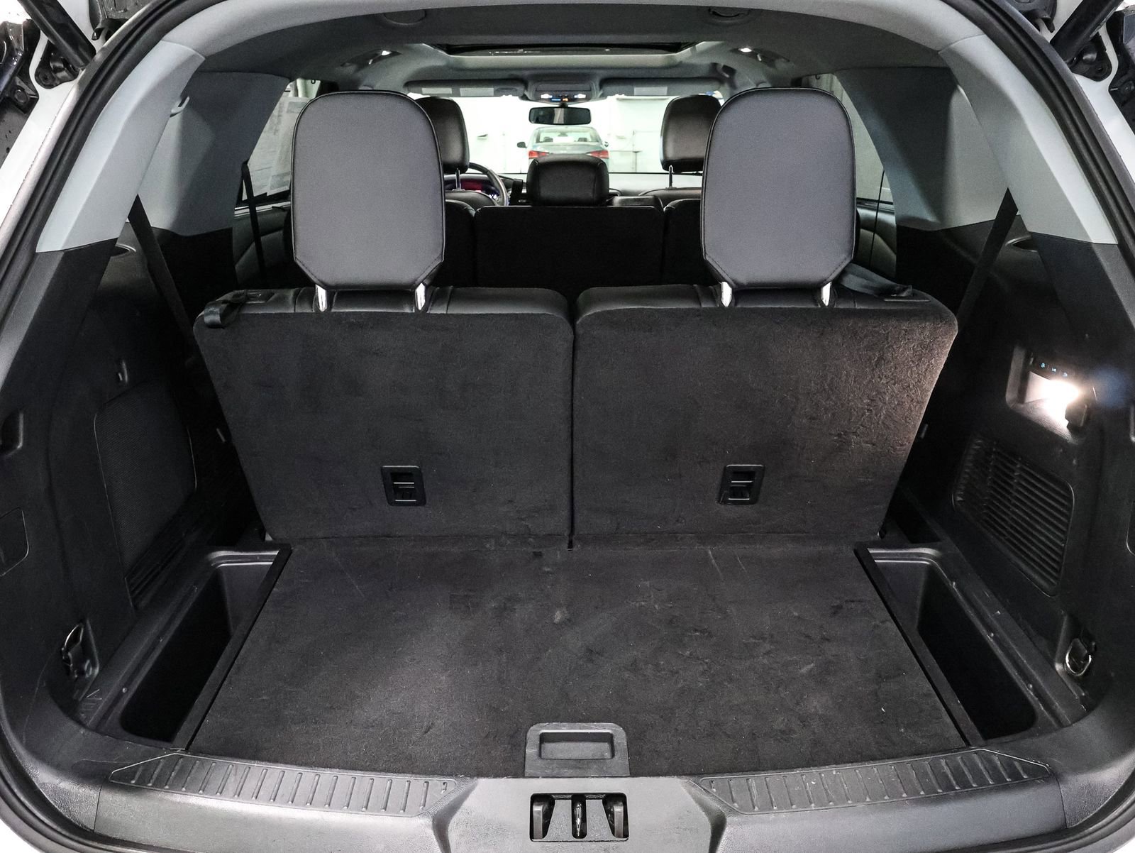 Used 2023 Ford Explorer Limited w/ Equipment Group 301A image 17