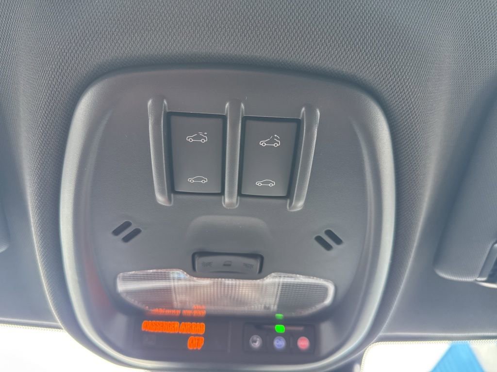 Used 2026 Chevrolet Trax RS w/ Sunroof Package image 40