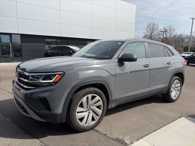 Used 2020 Volkswagen Atlas Cross Sport SE w/ Panoramic Sunroof Package image 6