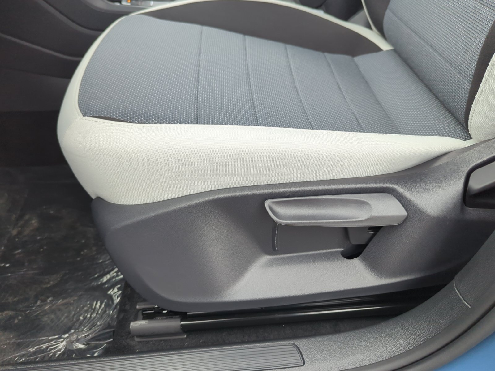New 2026 Volkswagen Taos S FWD image 14