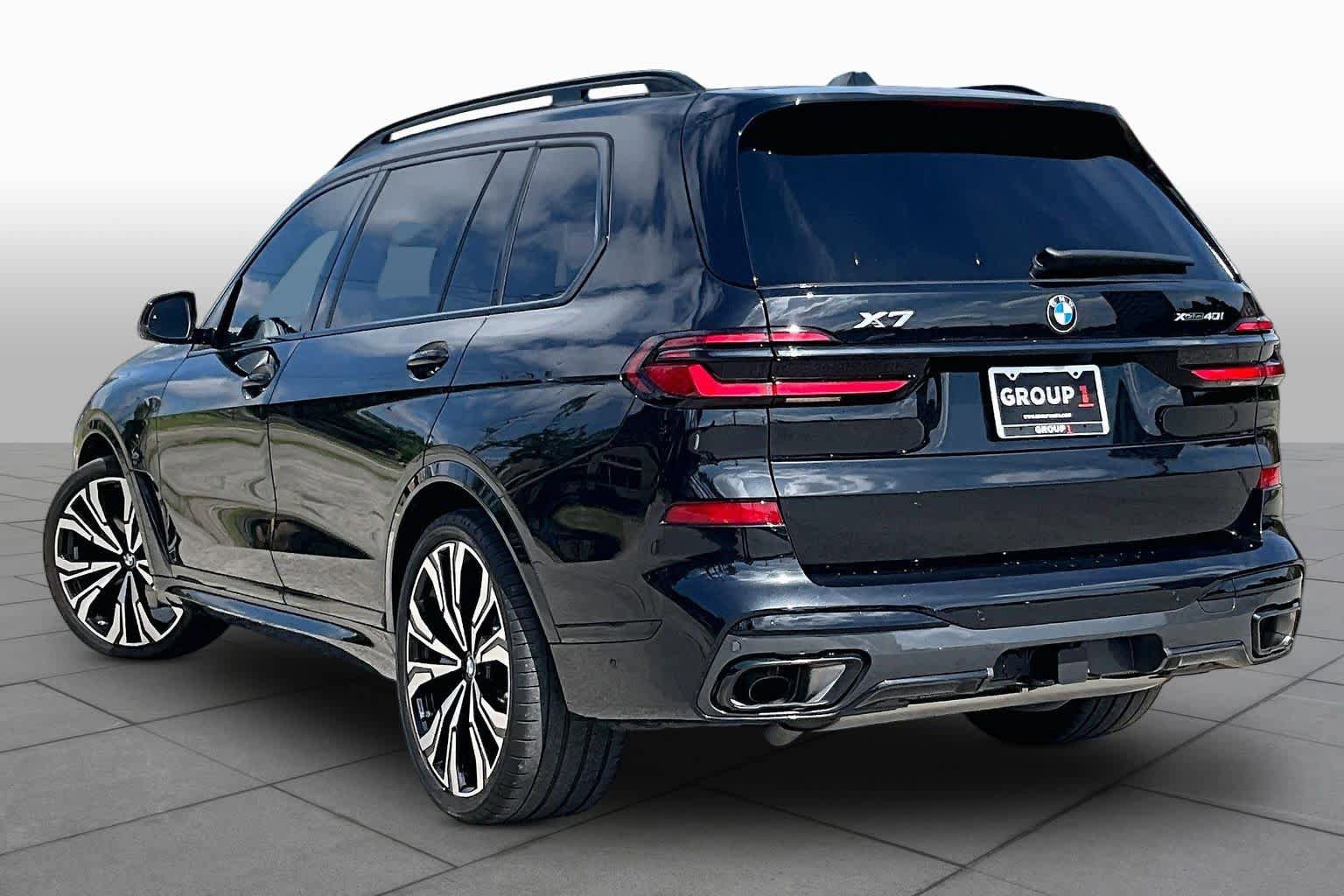 Used 2026 BMW X7 xDrive40i w/ M Sport Package AWD/4WD image 11