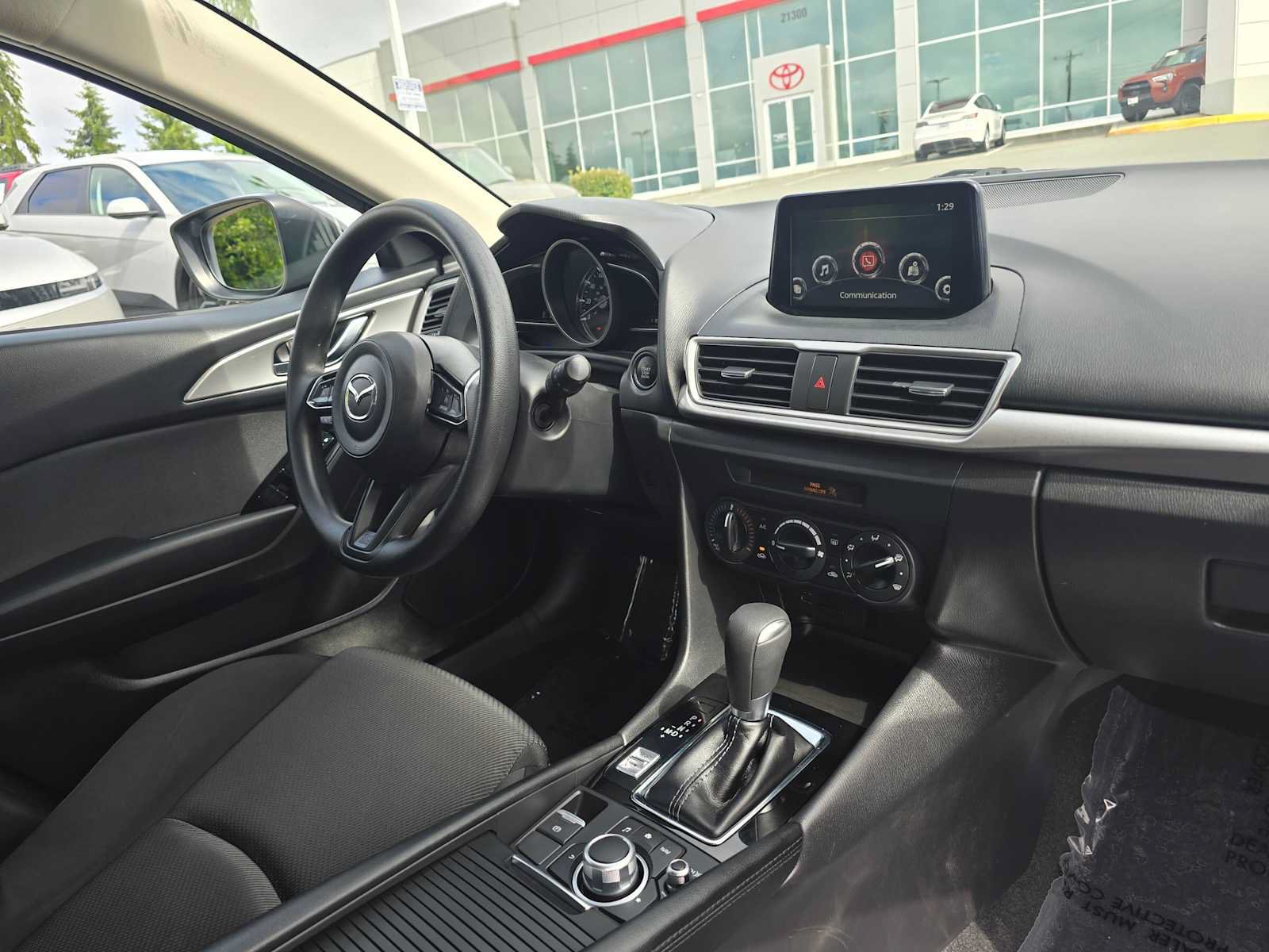 Used 2017 MAZDA MAZDA3 Sport FWD image 10