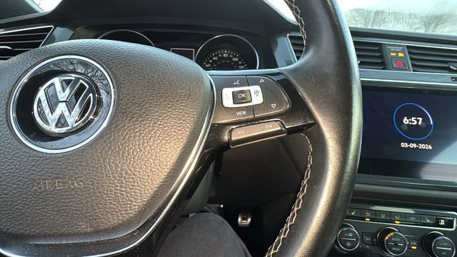 Used 2021 Volkswagen Tiguan SE R-Line image 17