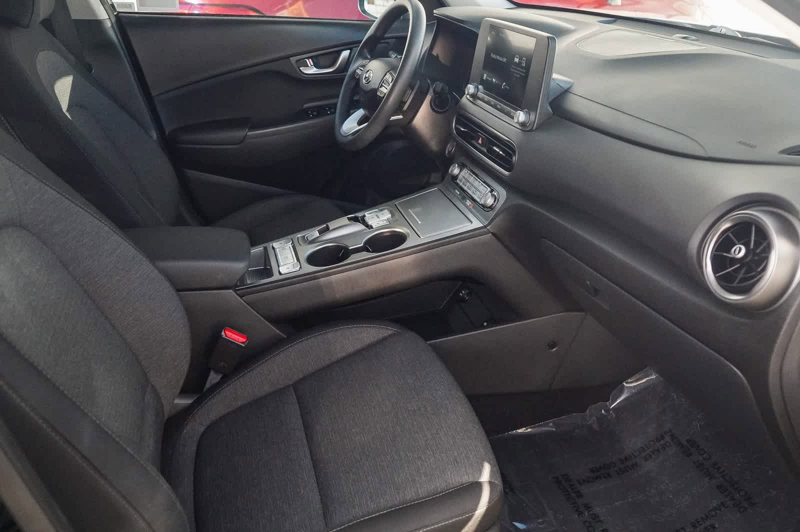 Certified 2023 Hyundai Kona SE image 17