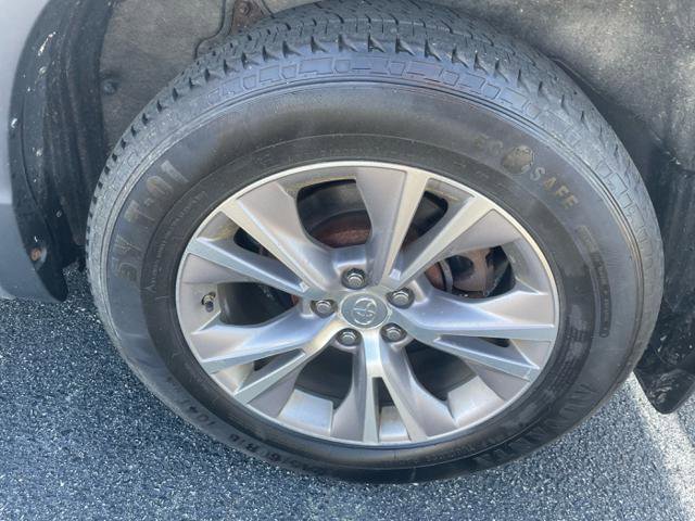Used 2015 Toyota Highlander XLE AWD/4WD image 9