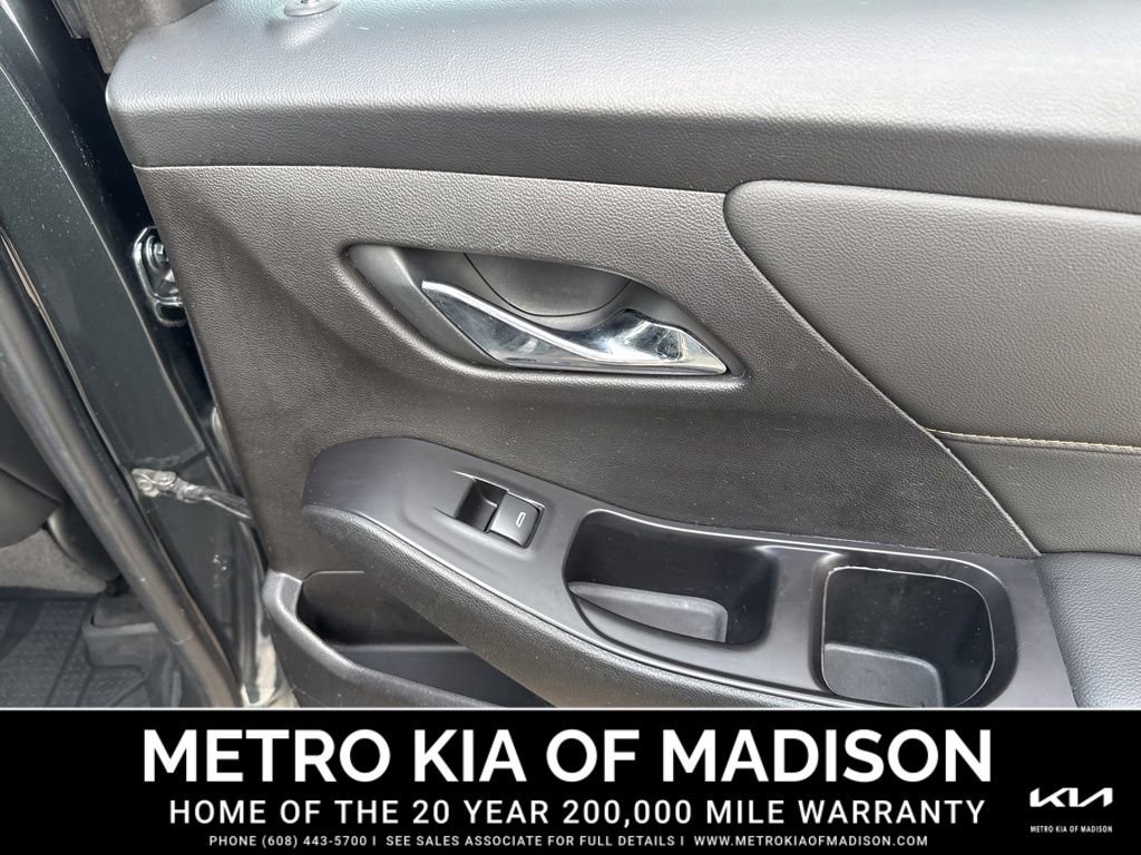 Used 2020 Chevrolet Traverse LT w/ LT Premium Package image 34