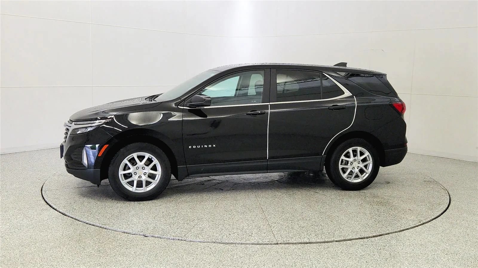 Used 2023 Chevrolet Equinox LT FWD image 5