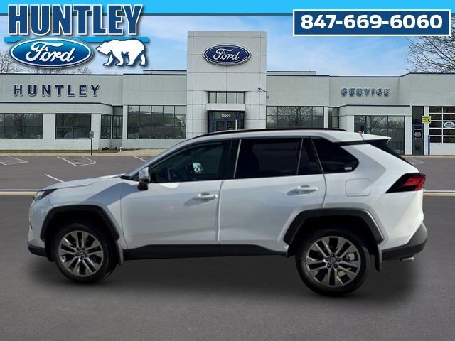 Used 2023 Toyota RAV4 XLE Premium AWD/4WD image 6