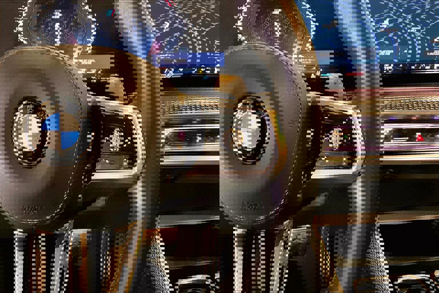 Certified 2023 BMW 760i xDrive w/ Executive Package image 23