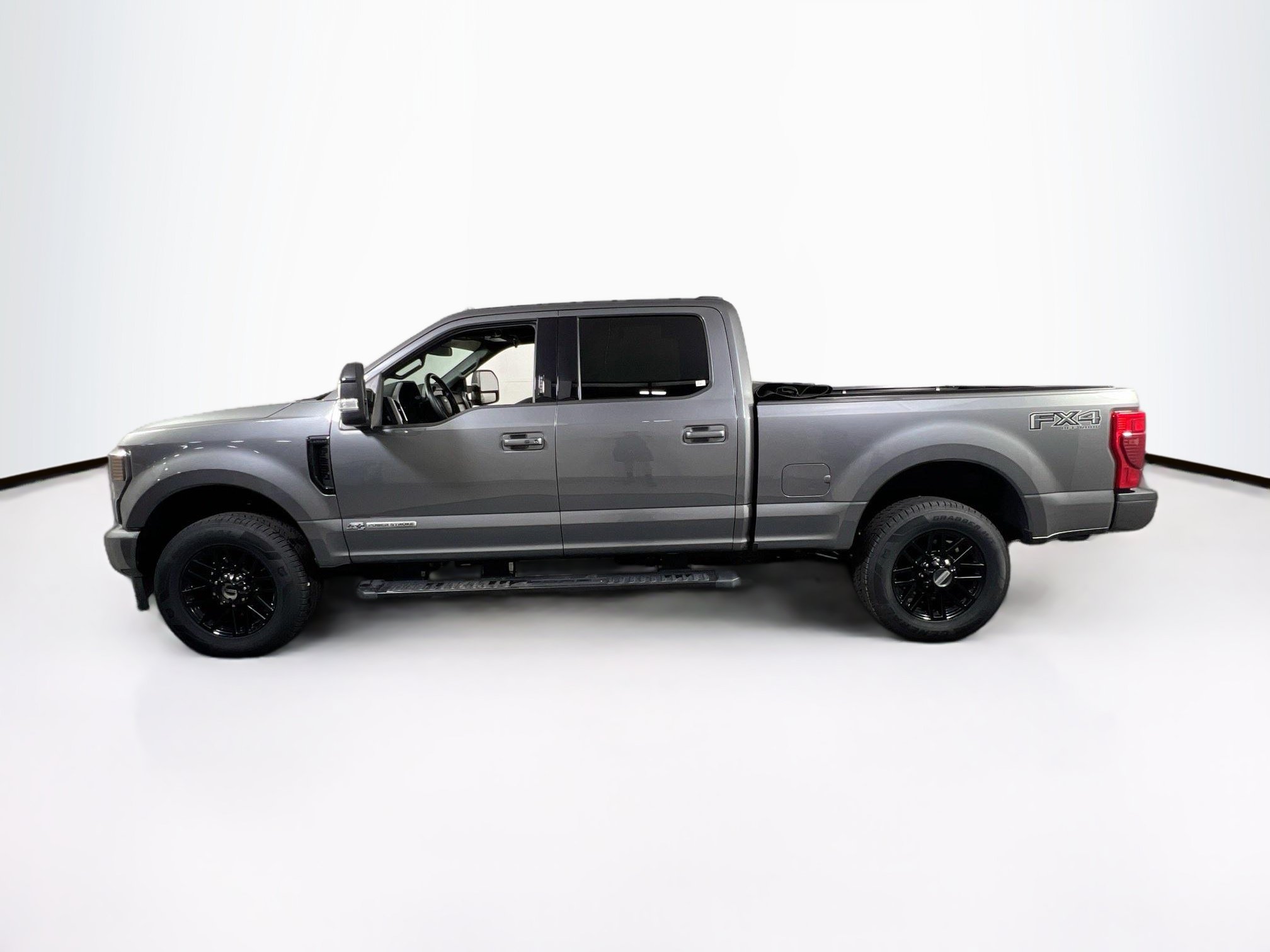 Used 2022 Ford F250 Lariat w/ Black Appearance Package AWD/4WD image 8