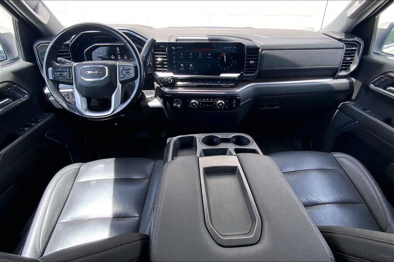 Used 2024 GMC Sierra 1500 SLT AWD/4WD image 10