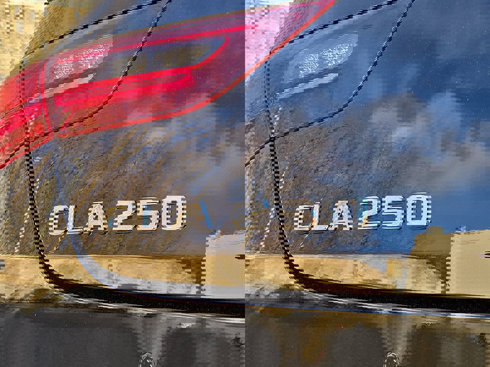 Used 2025 Mercedes-Benz CLA 250 4MATIC image 31