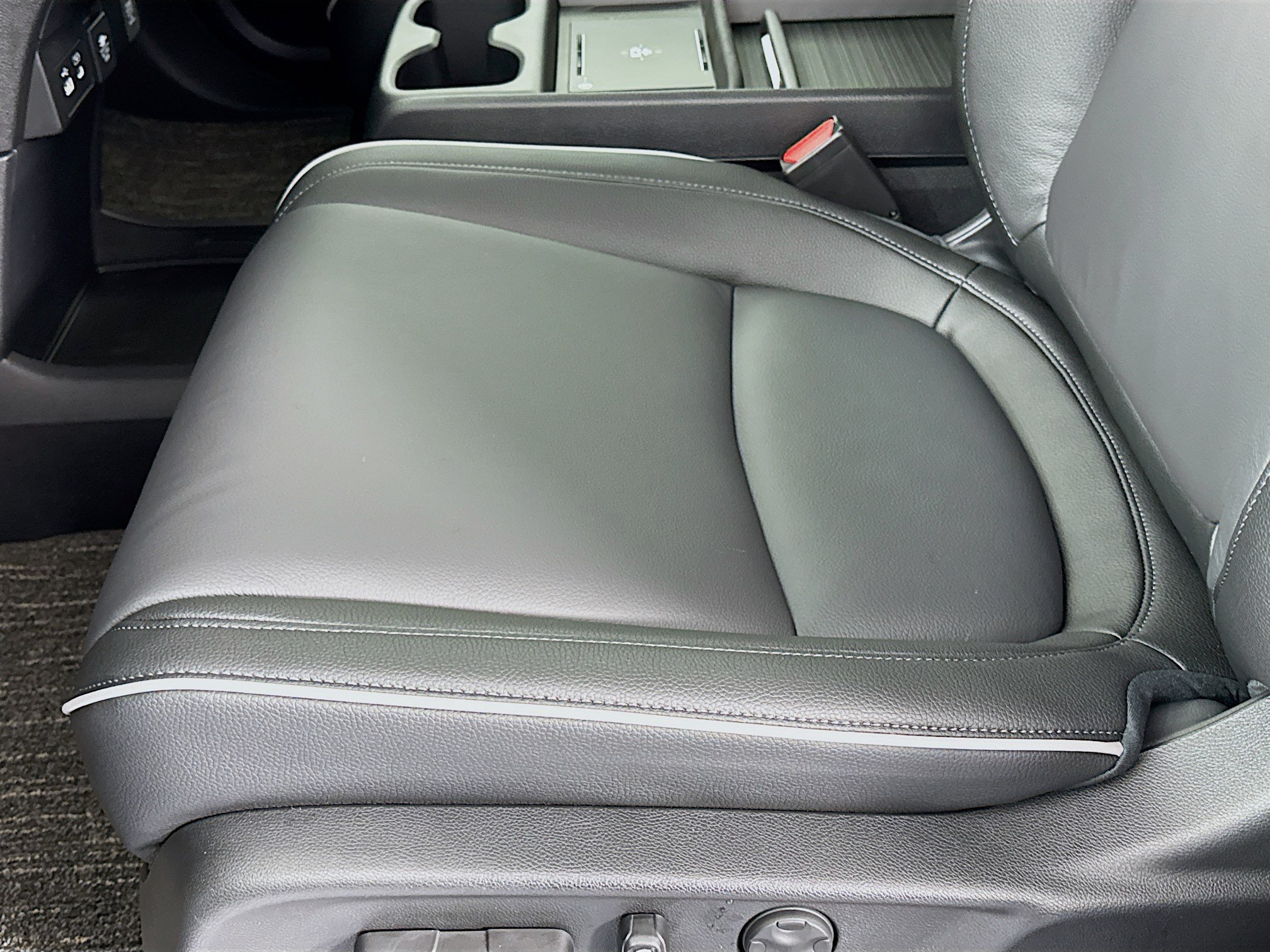 New 2026 Honda Odyssey Touring image 19