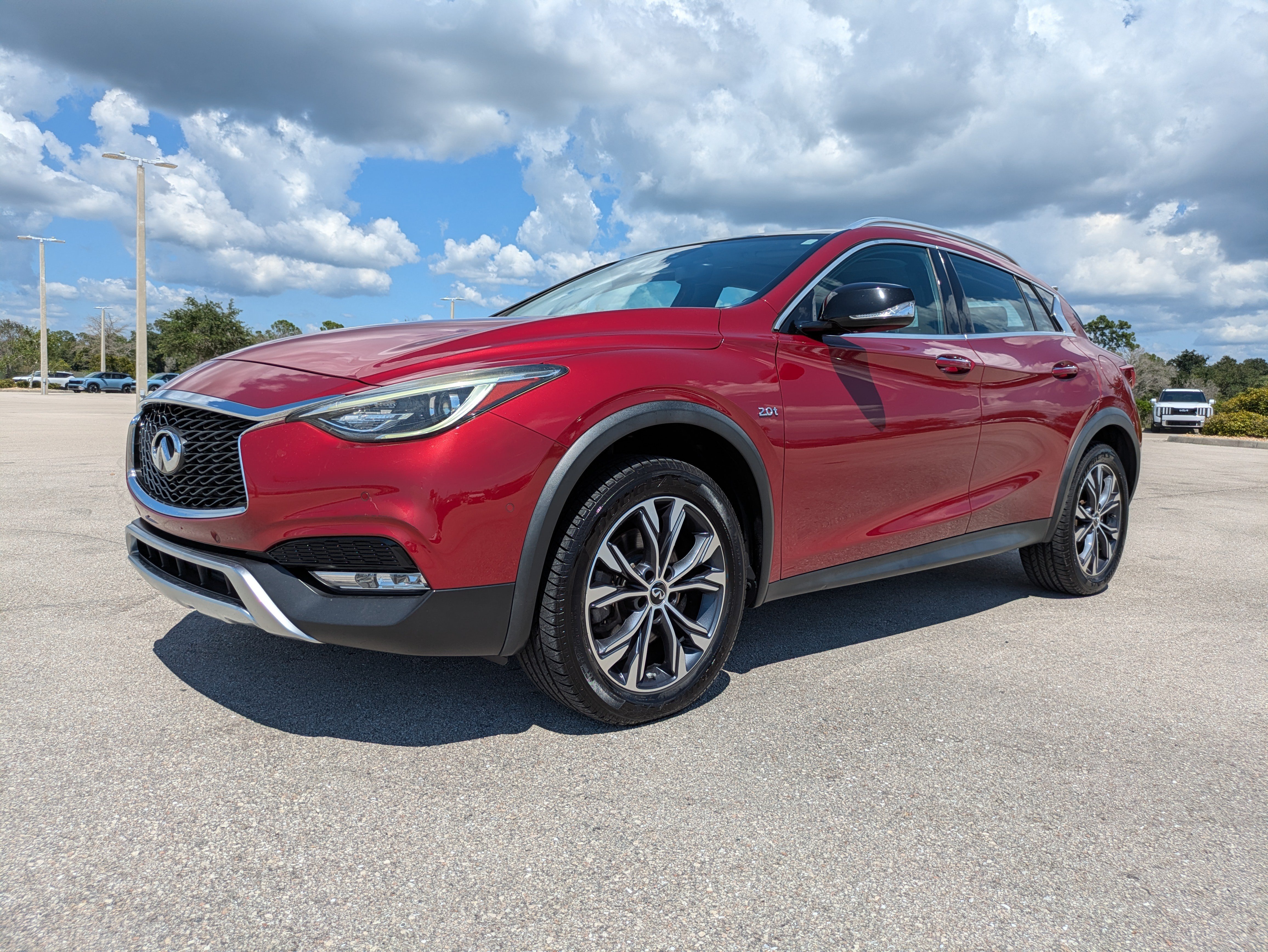 Used 2018 INFINITI QX30 Premium w/ Navigation Package AWD/4WD image 8
