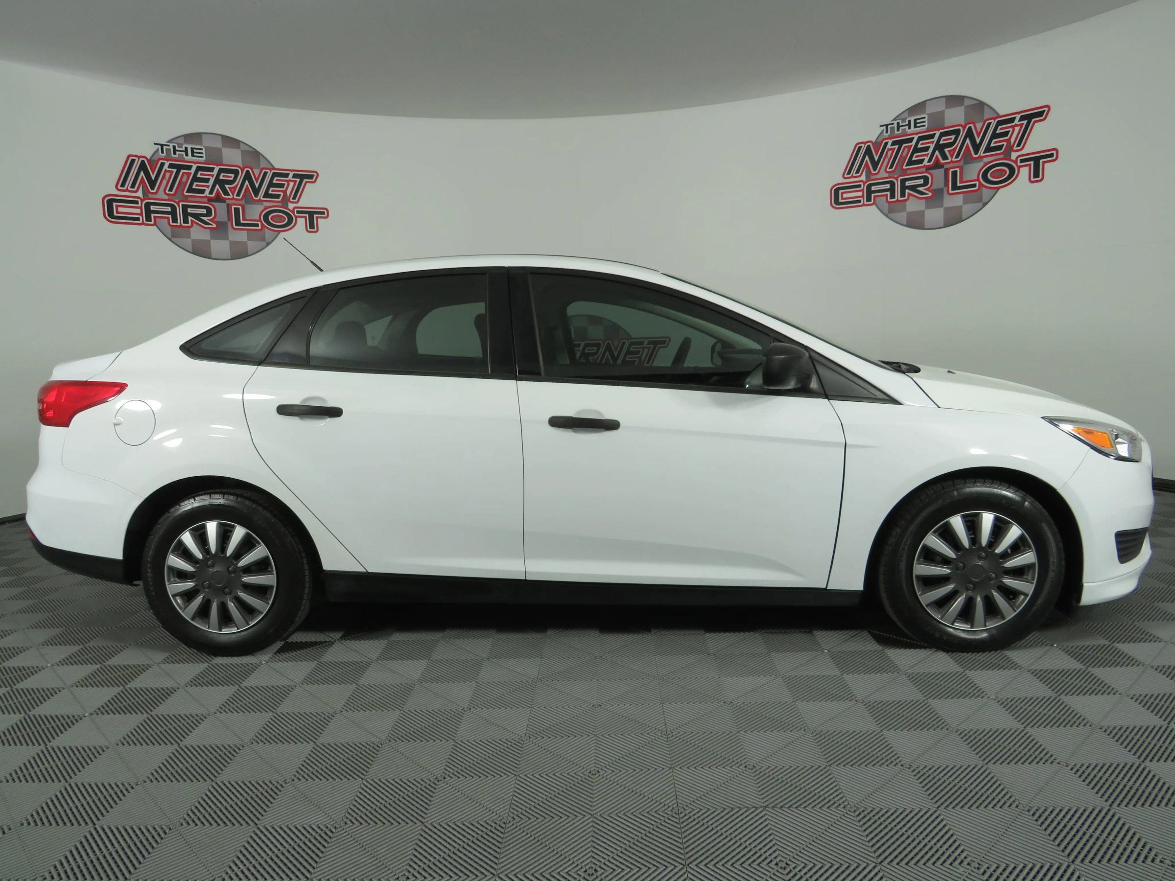 Used 2018 Ford Focus S FWD image 8