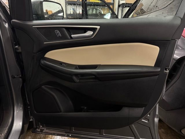 Used 2022 Ford Edge SEL w/ Convenience Package image 15