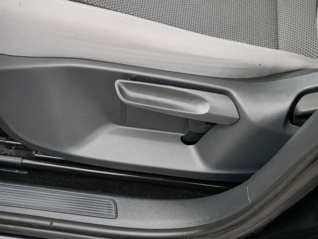 Used 2024 Volkswagen Taos S image 17