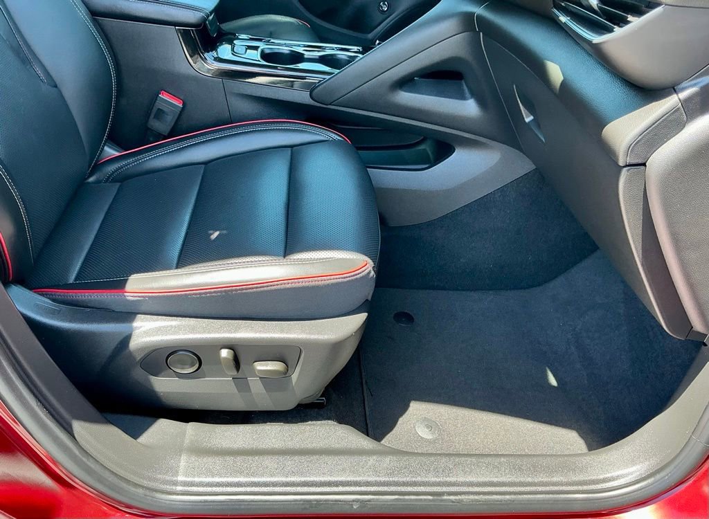 Used 2022 Buick Envision Essence w/ Technology Package II FWD image 25