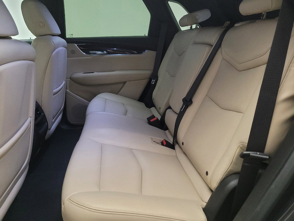 Used 2017 Cadillac XT5 Premium Luxury w/ LPO, Wheel Lock Package AWD/4WD image 18