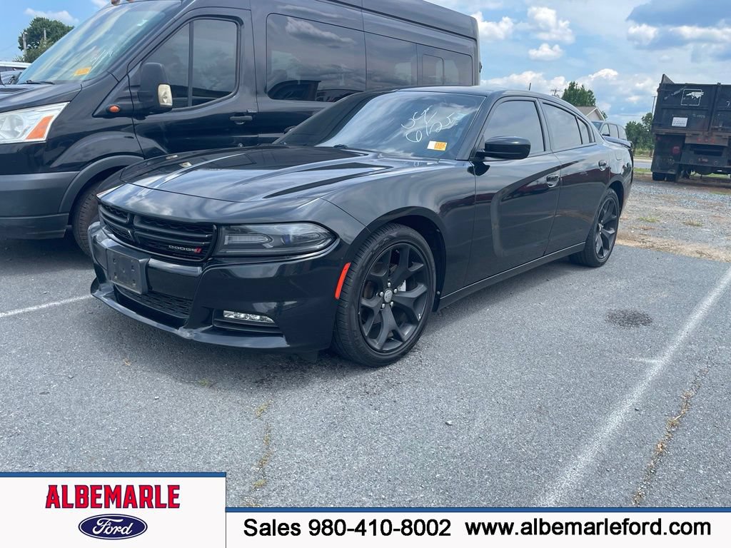 Used 2017 Dodge Charger SXT