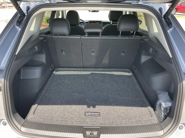 Certified 2026 Volkswagen Tiguan SE w/ Panoramic Sunroof Package FWD image 25