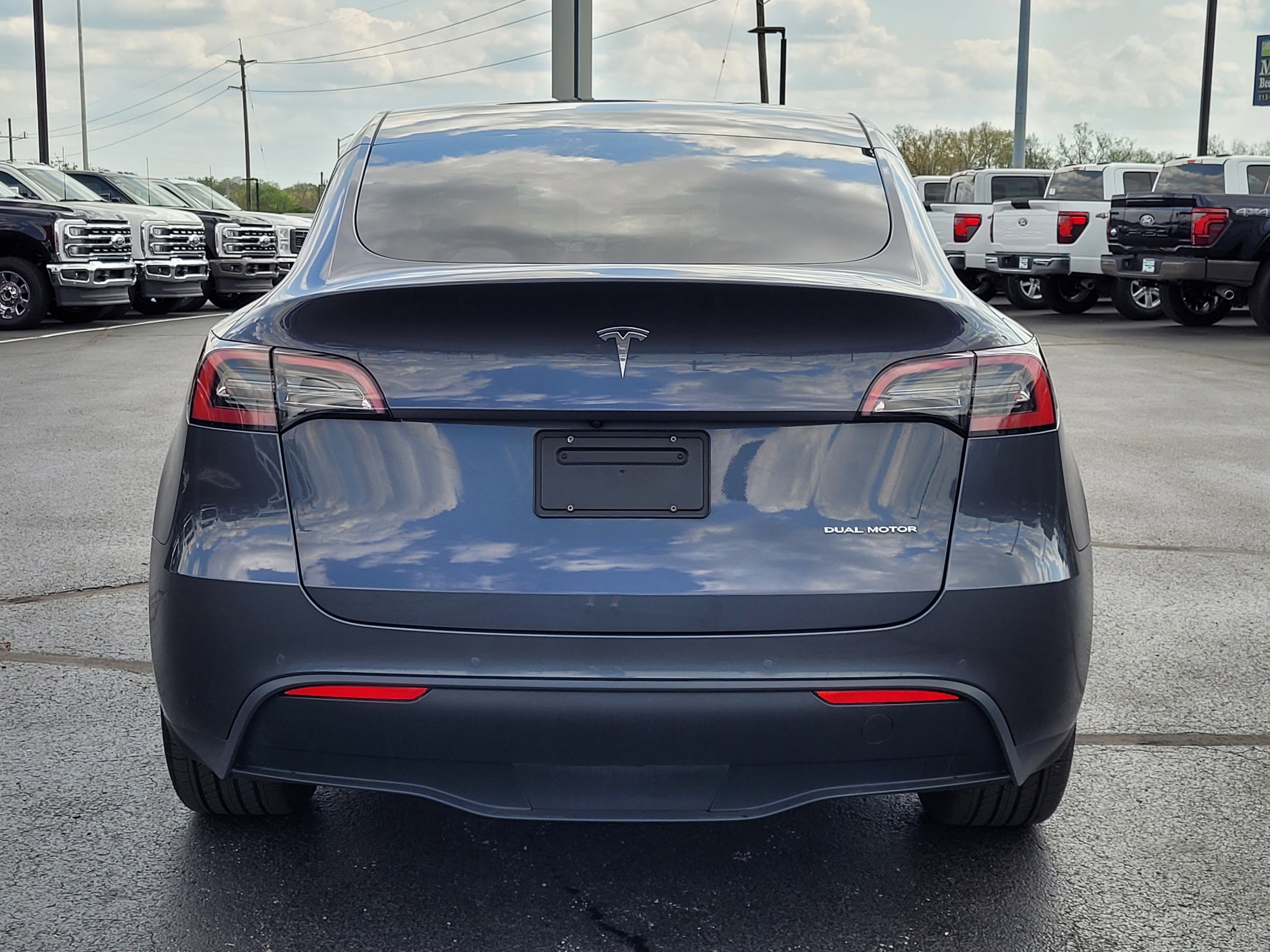Used 2022 Tesla Model Y Long Range image 5