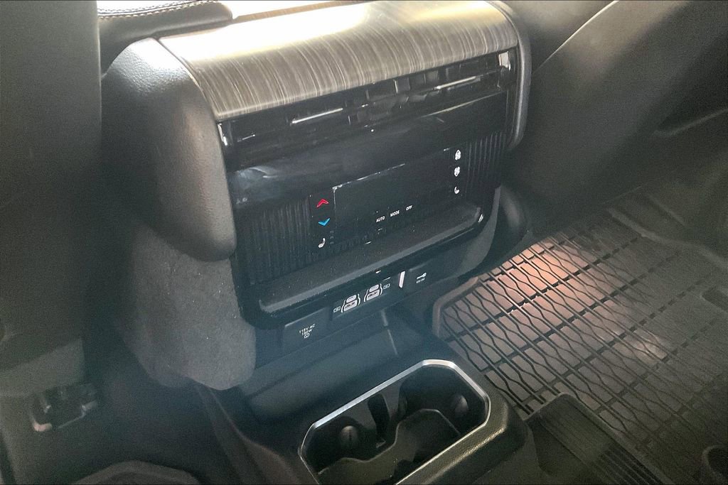 Used 2024 Jeep Wagoneer Series III image 17