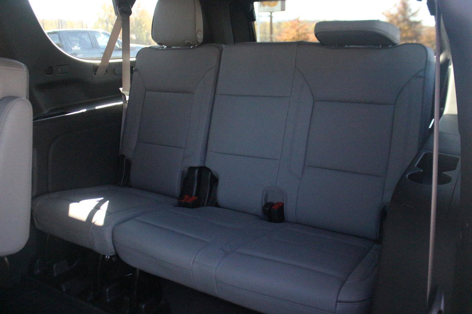 New 2026 GMC Yukon XL Elevation w/ LPO, Floor Liner Package image 12