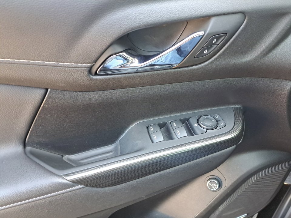 Certified 2023 GMC Acadia SLT w/ Elevation Edition FWD image 30