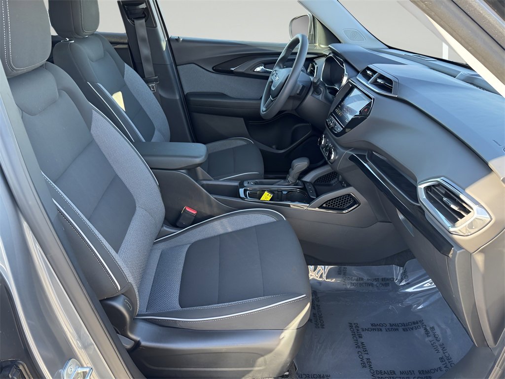 Used 2021 Chevrolet TrailBlazer LT w/ Convenience Package image 28