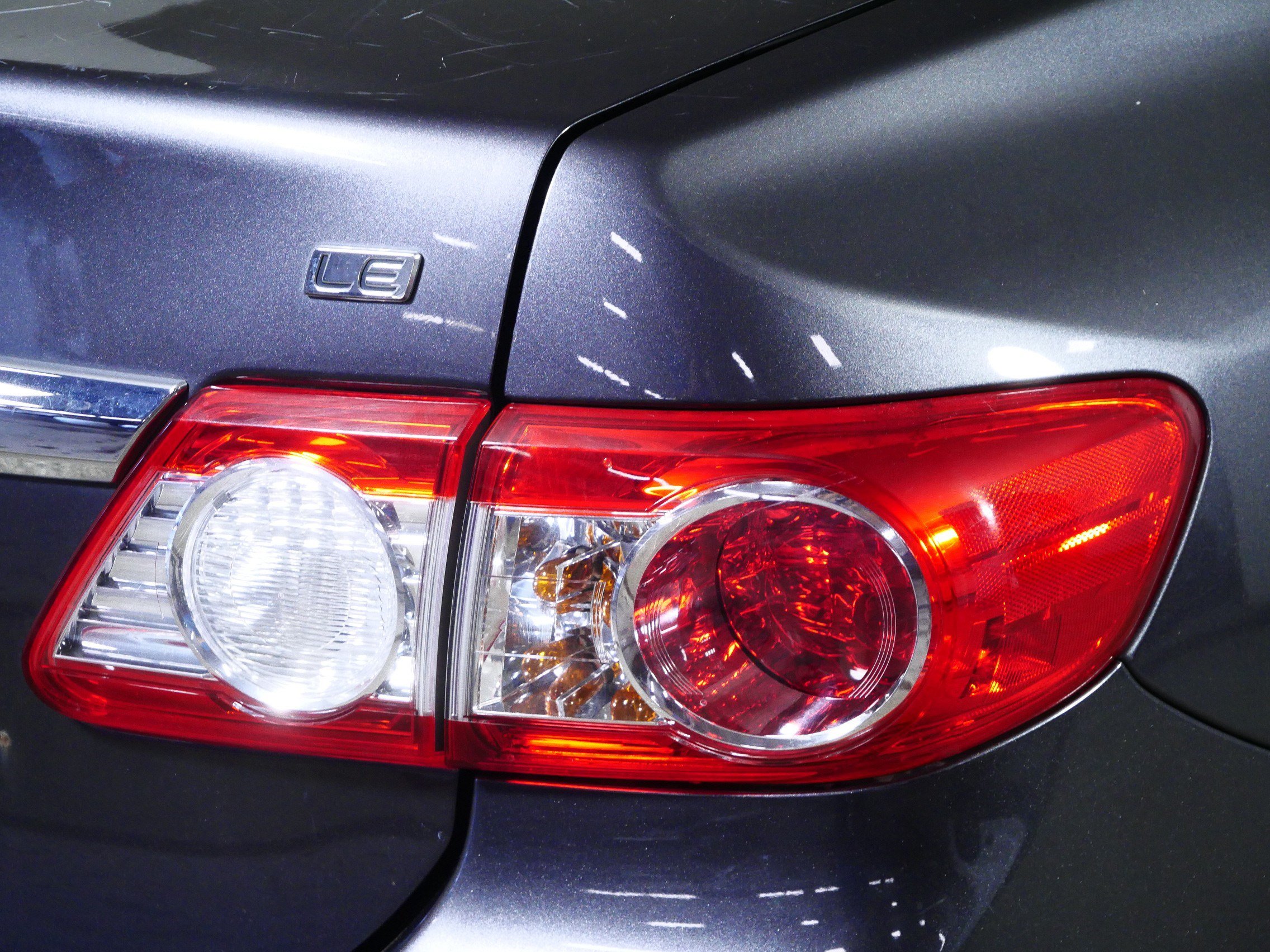 Used 2013 Toyota Corolla LE FWD image 17