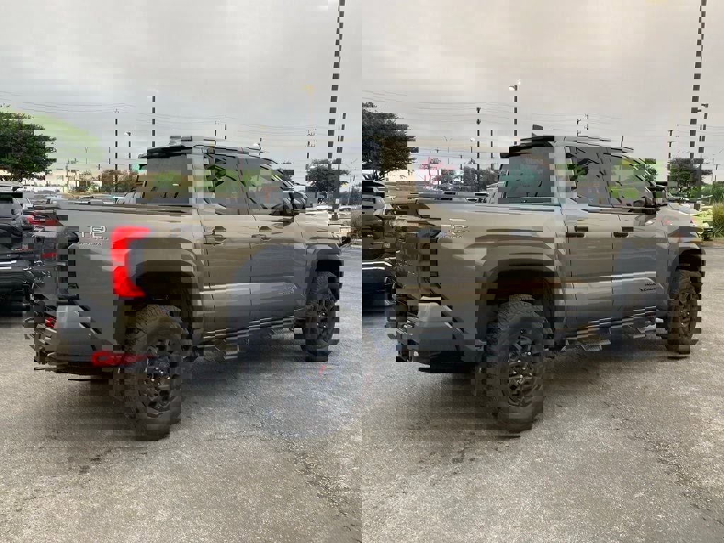 Certified 2024 Toyota Tacoma TRD Off-Road image 5