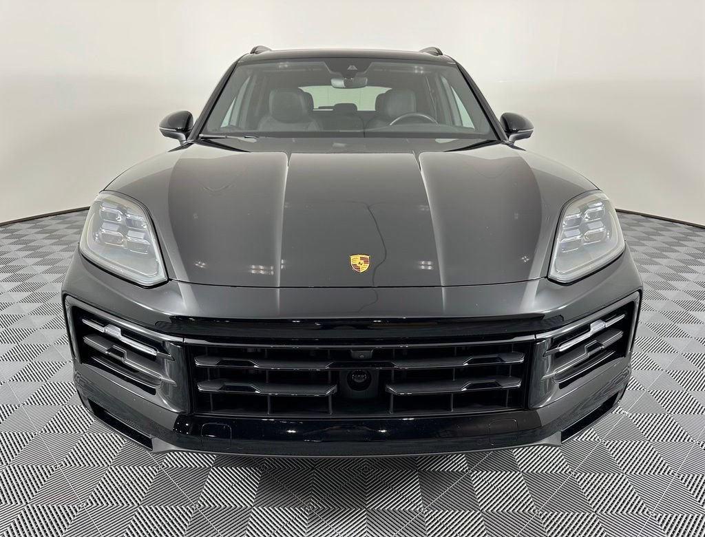 Certified 2024 Porsche Cayenne w/ Premium Package Plus (PFM) AWD/4WD image 8