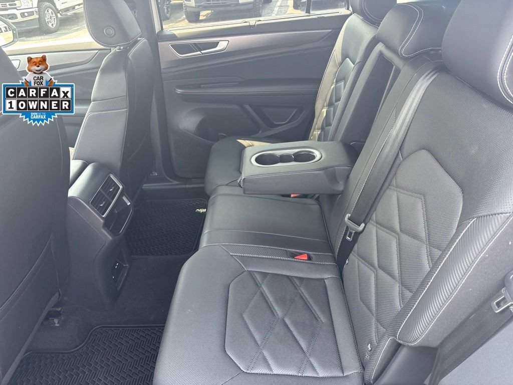 Used 2025 Volkswagen Atlas Cross Sport SE AWD/4WD image 30