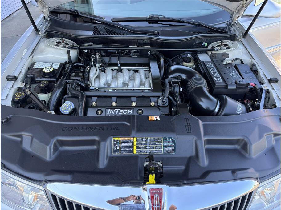 Used 2000 Lincoln Continental Base 4dr Sedan FWD image 18