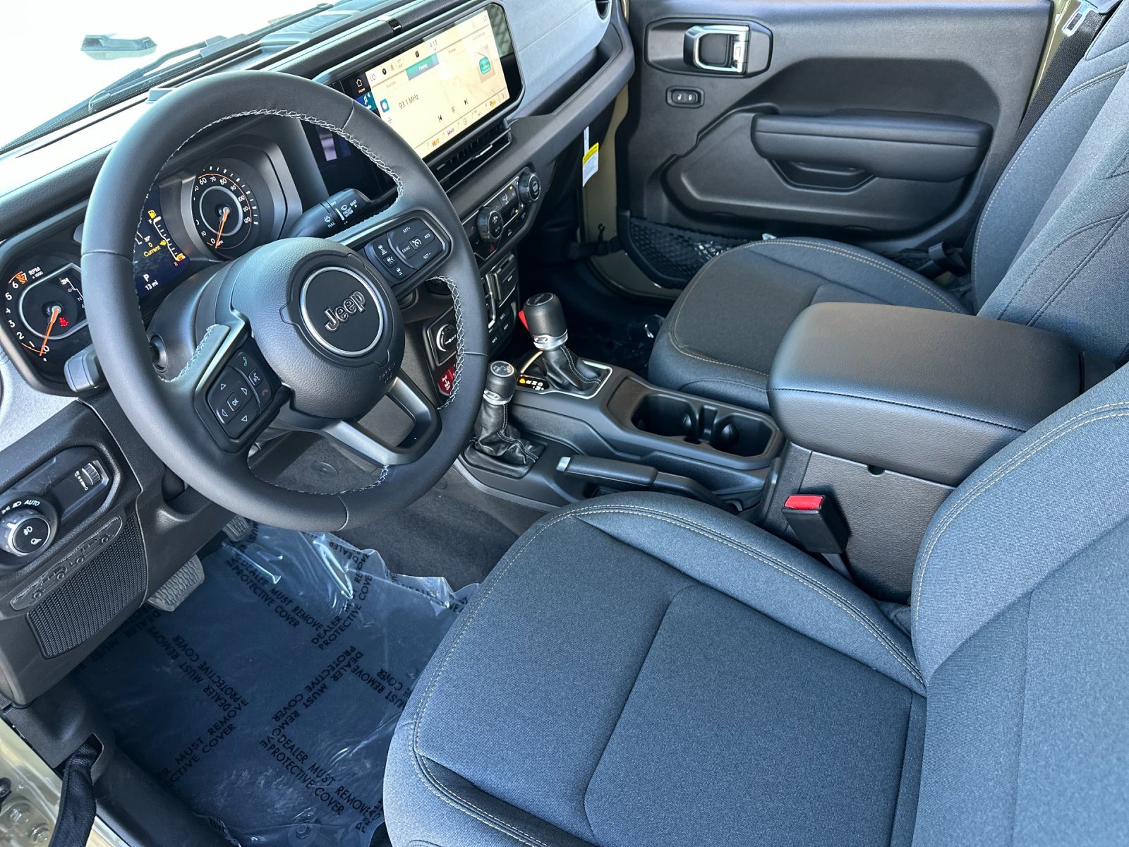 New 2025 Jeep Gladiator Sport image 9