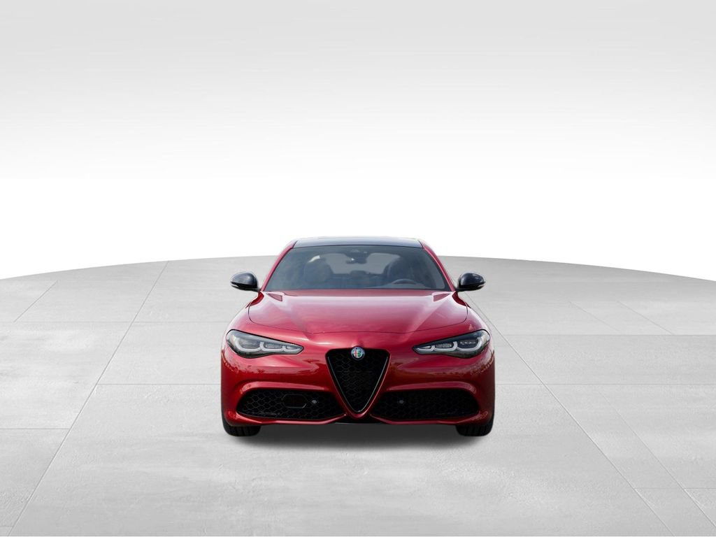New 2025 Alfa Romeo Giulia AWD w/ Driving Assist Package image 7