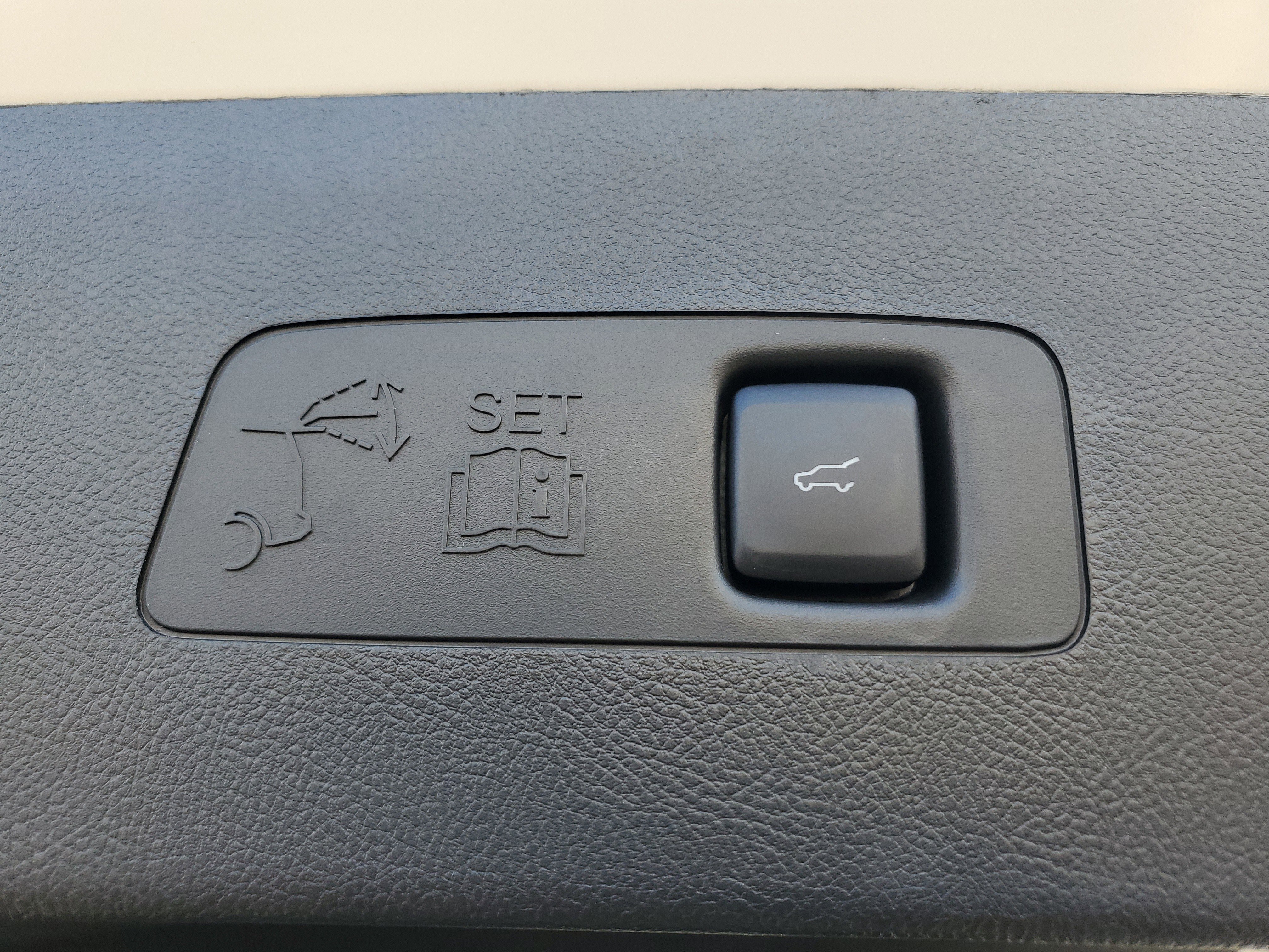 New 2026 Lincoln Corsair Reserve w/ Jet Appearance Package image 30