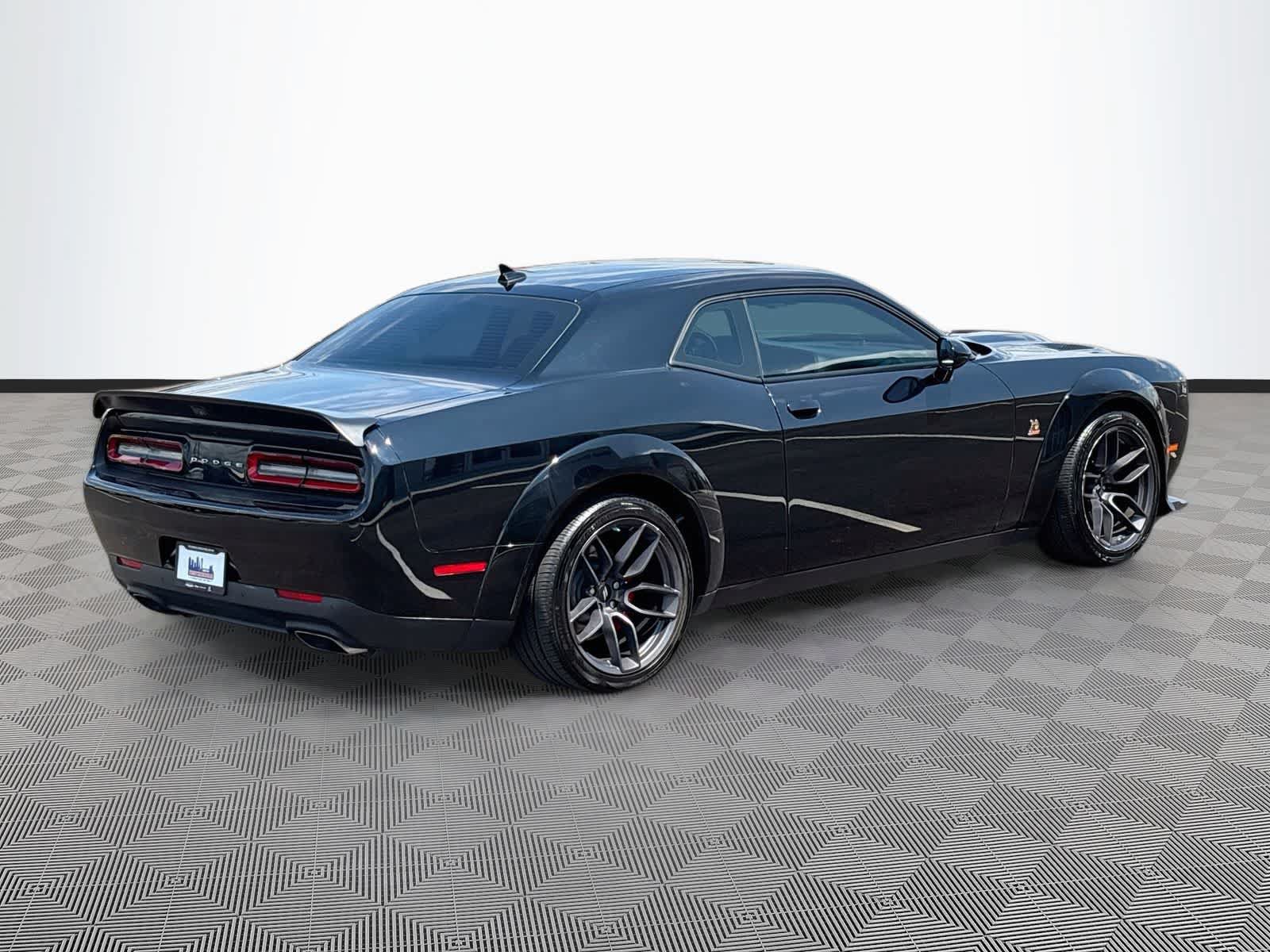 Used 2020 Dodge Challenger R/T Scat Pack RWD image 5